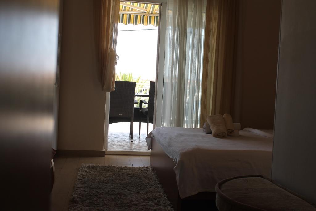 Apartments Roko Kolinda Бибинє Екстер'єр фото