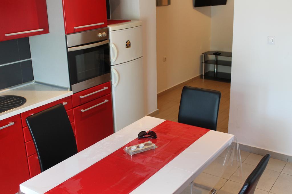 Apartments Roko Kolinda Бибинє Екстер'єр фото