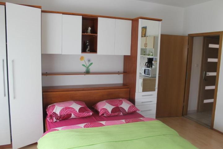 Apartments Roko Kolinda Бибинє Екстер'єр фото