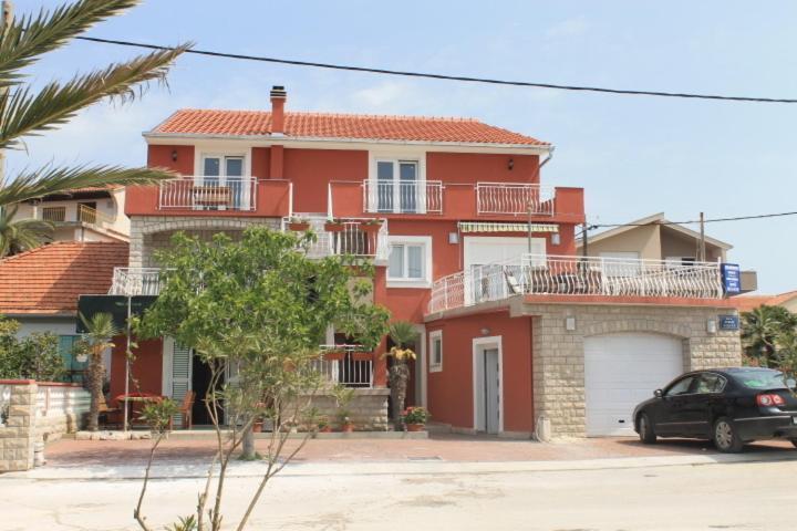 Apartments Roko Kolinda Бибинє Екстер'єр фото