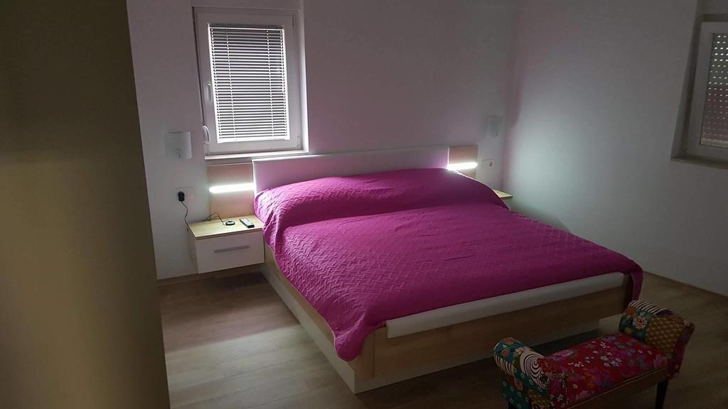 Apartments Roko Kolinda Бибинє Екстер'єр фото